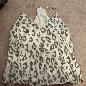 Animal print white and green tank, perfect to wear with skirts and jeans